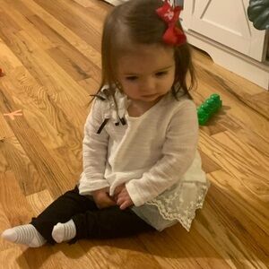 Rare Editions Elegant White Lace Top and Black Leggings